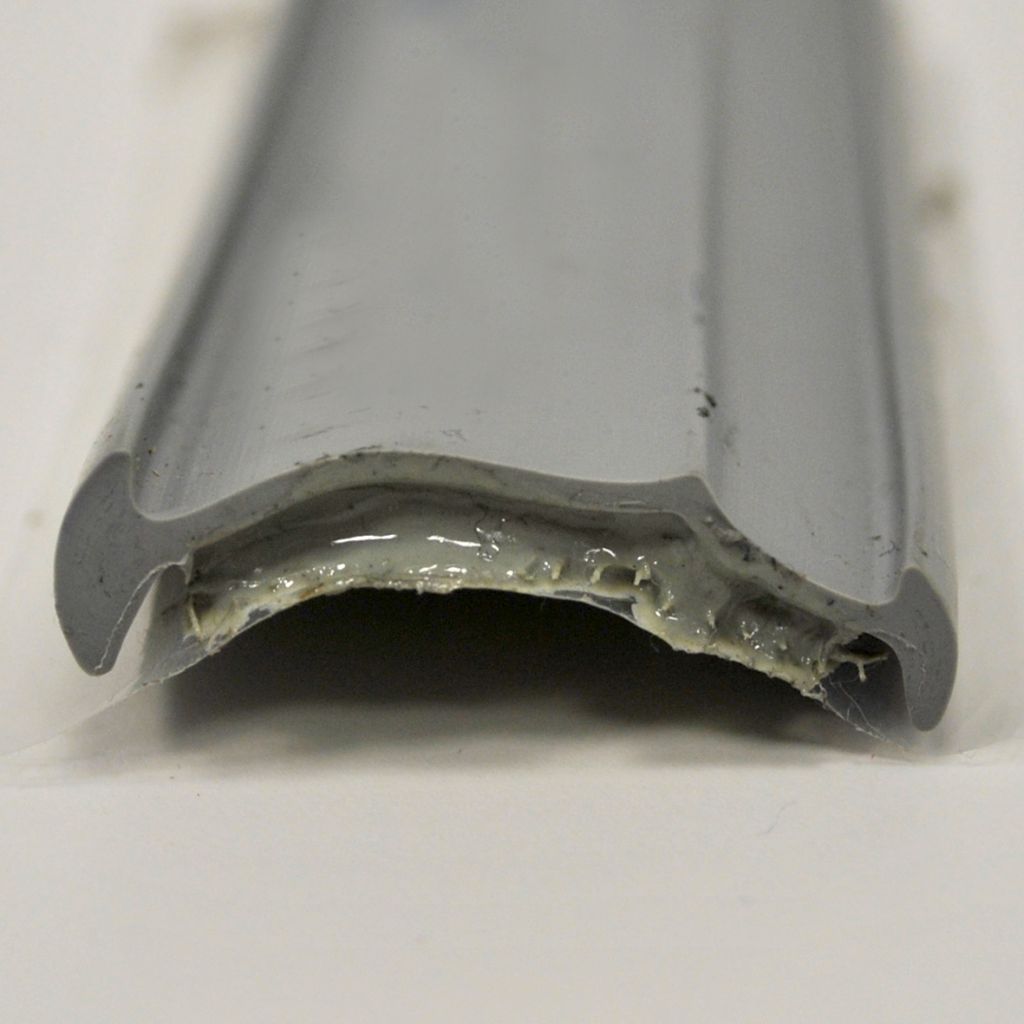 PVC profil pod rohovou lištu - 38 mm